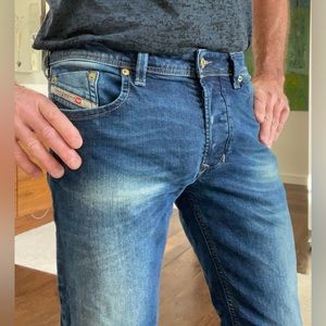 Diesel Industry Larkee Regular Straight jeans size 33 x 32 Button Fly. Stretch.